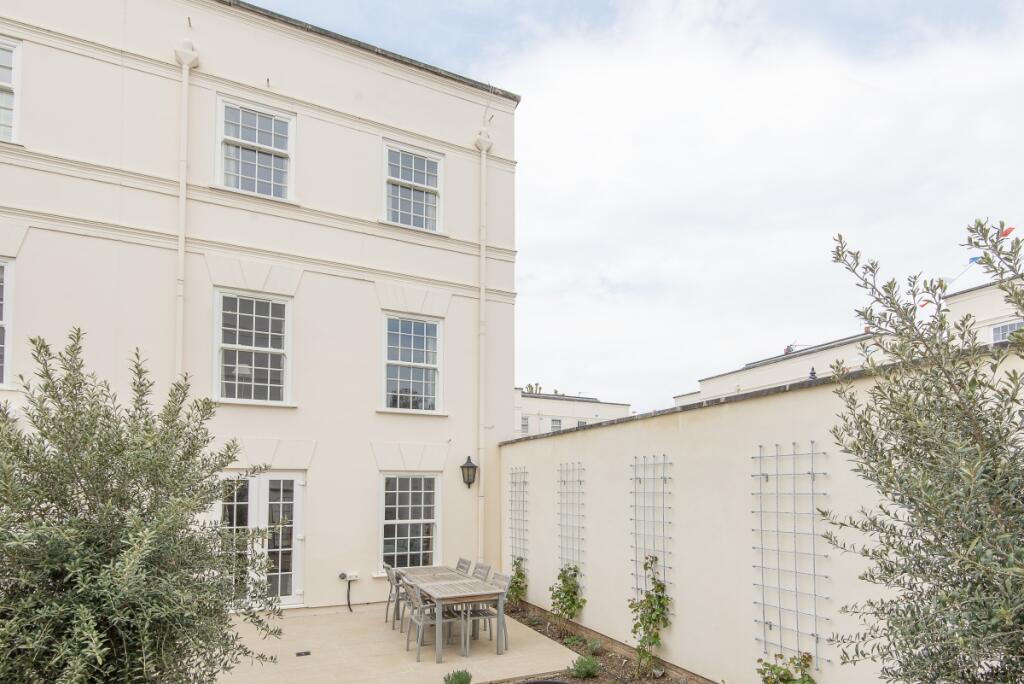 Beaufort Close