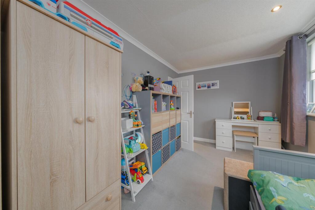 17 Gunsgreen Crescent Eyemouth-10.jpg