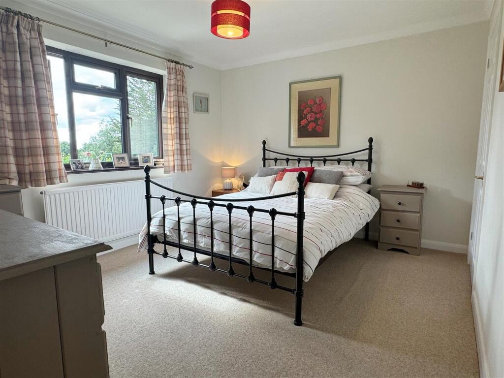 Bed 2.JPG