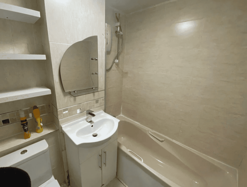 BATHROOM ONE