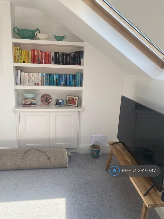 Sitting / Dining Room