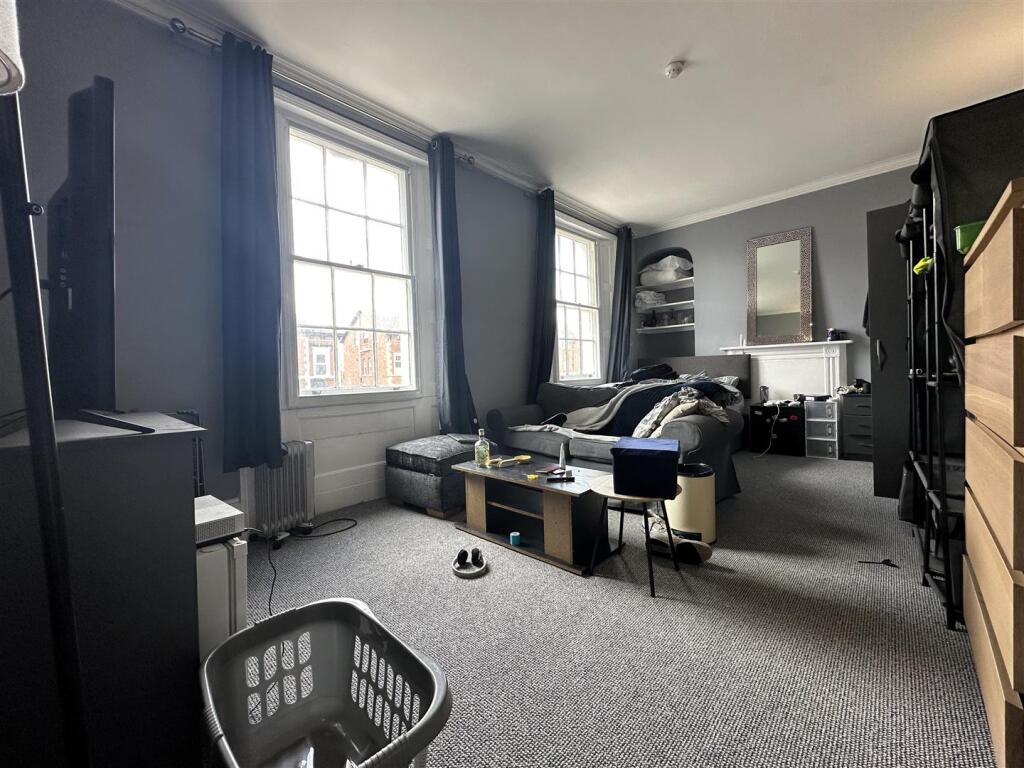 Room III.jpg
