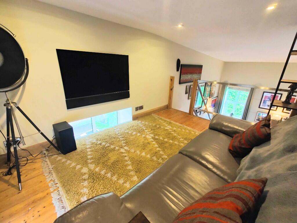 Mezzanine/Snug