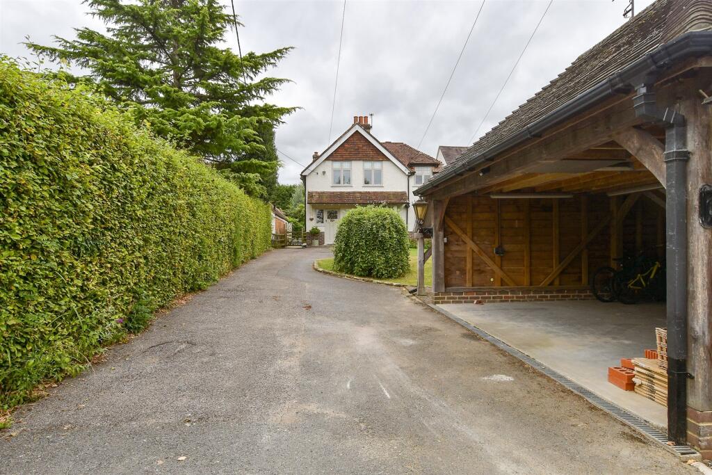 Driveway/Parking