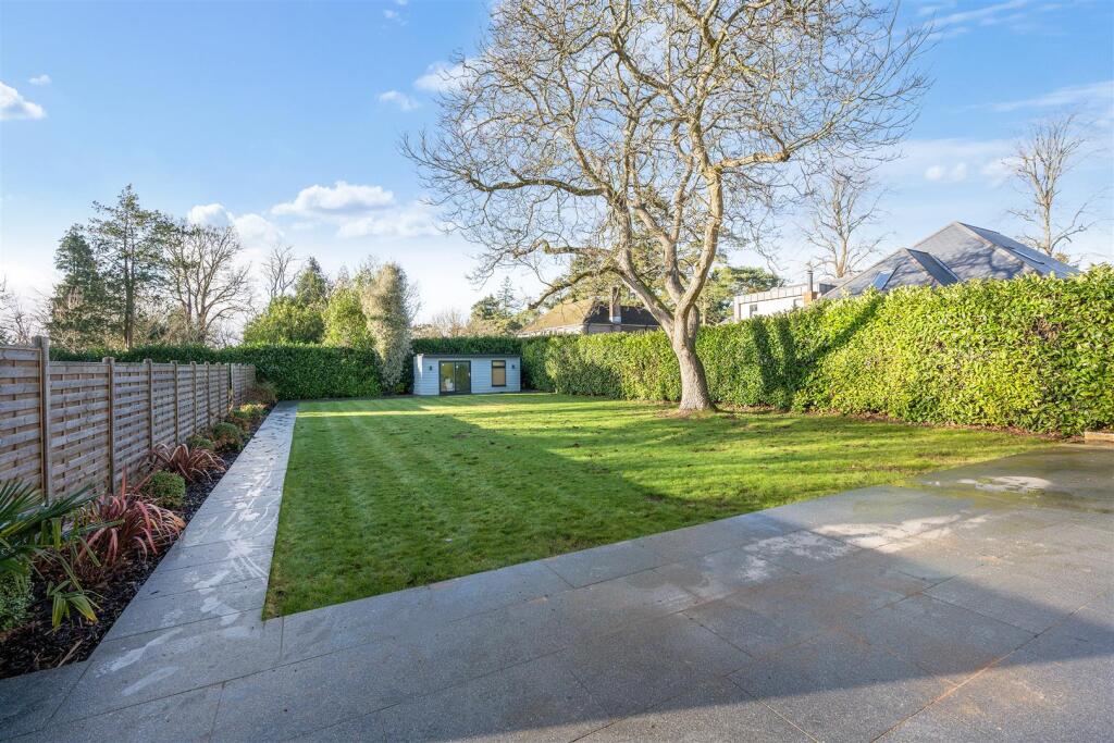 WINDLESHAM- (1).jpg