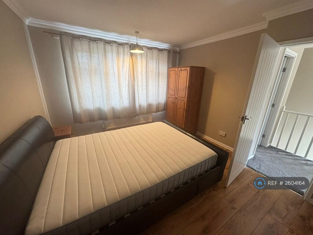 Front Reception / Double Bedroom 4