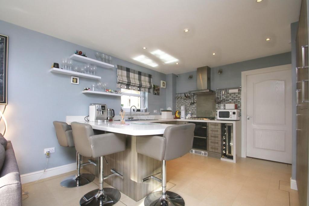 Kitchen/Breakfast