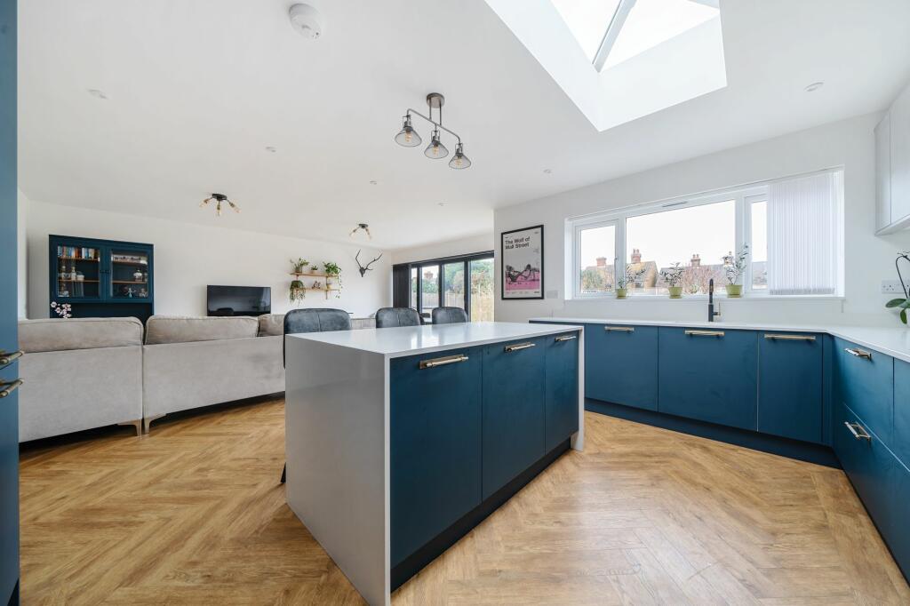 Kitchen/Dining Room/Living Room (2)