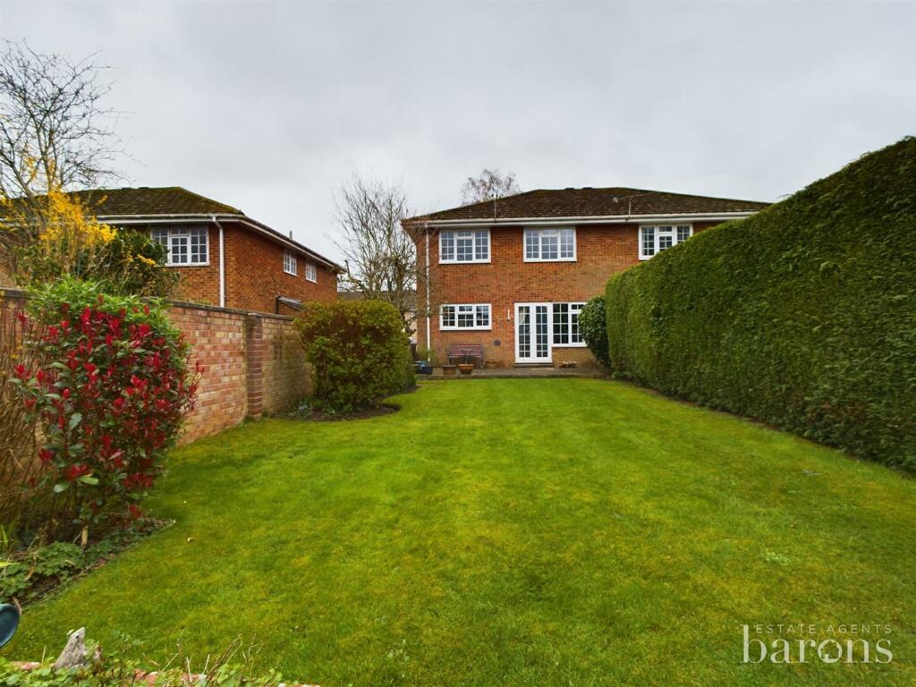 CAM01093G0-PR0271-STILL023 - Copy.jpg