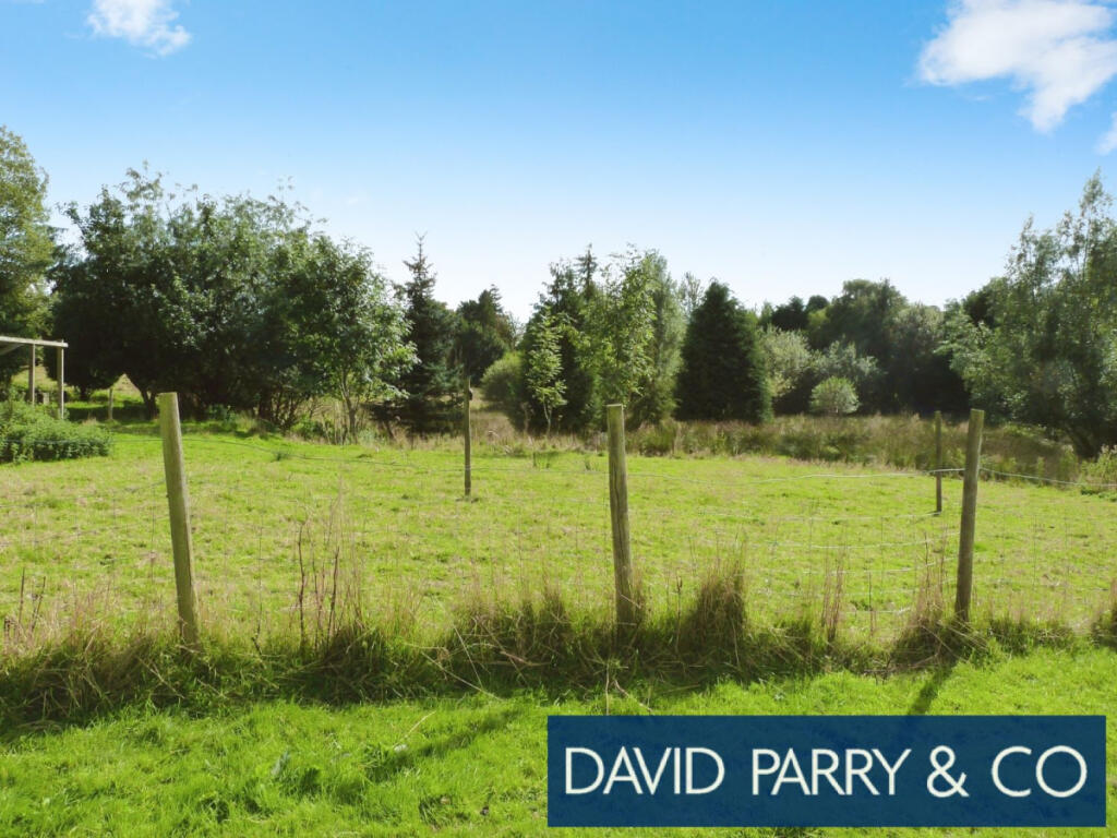 4 Bedroom Property with Land