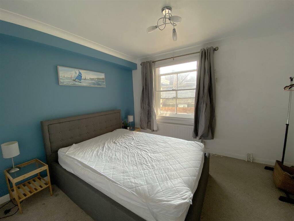 Bedroom.jpg