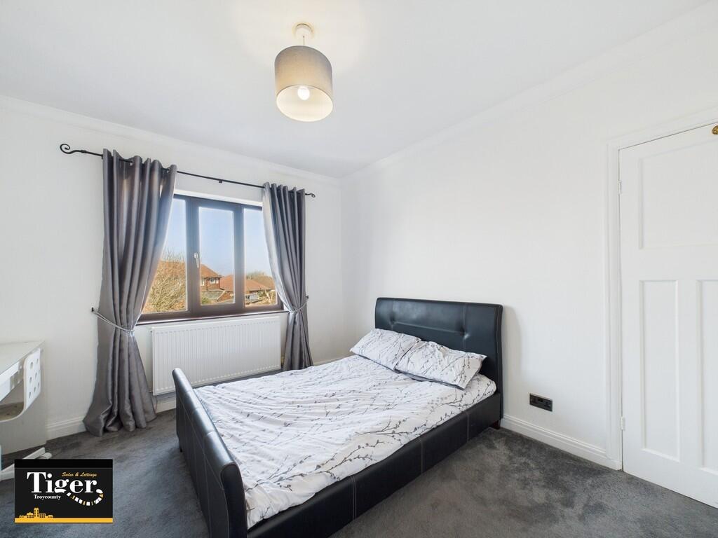 CAM02176G0-PR0505...