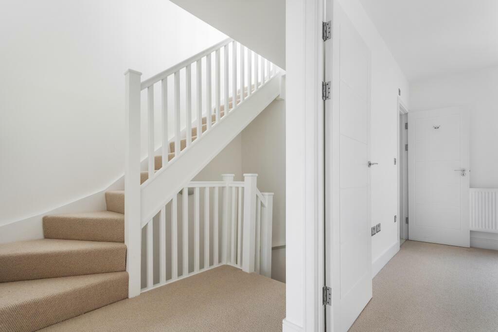Hallway 3 bed.jpeg