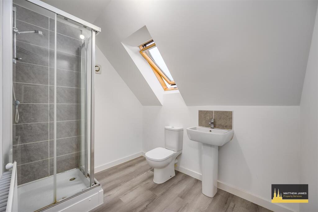 Master En-Suite
