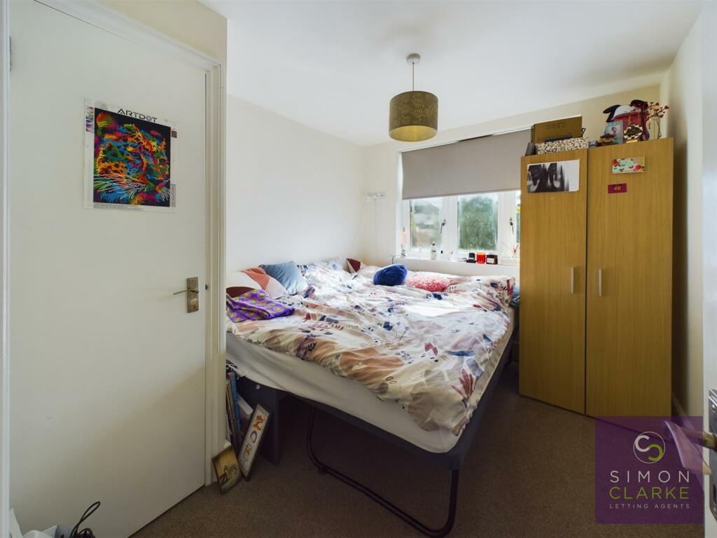 CAM03369G0-PR0103-STILL027.jpg