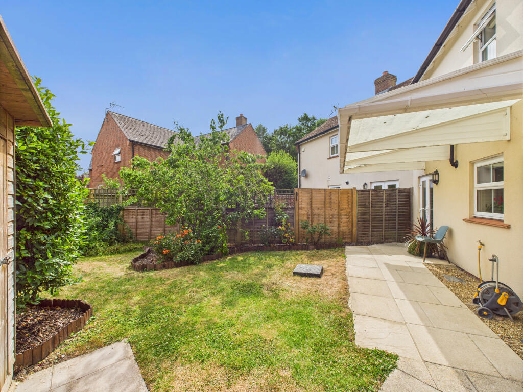 CAM02909G0-PR0446-STILL007