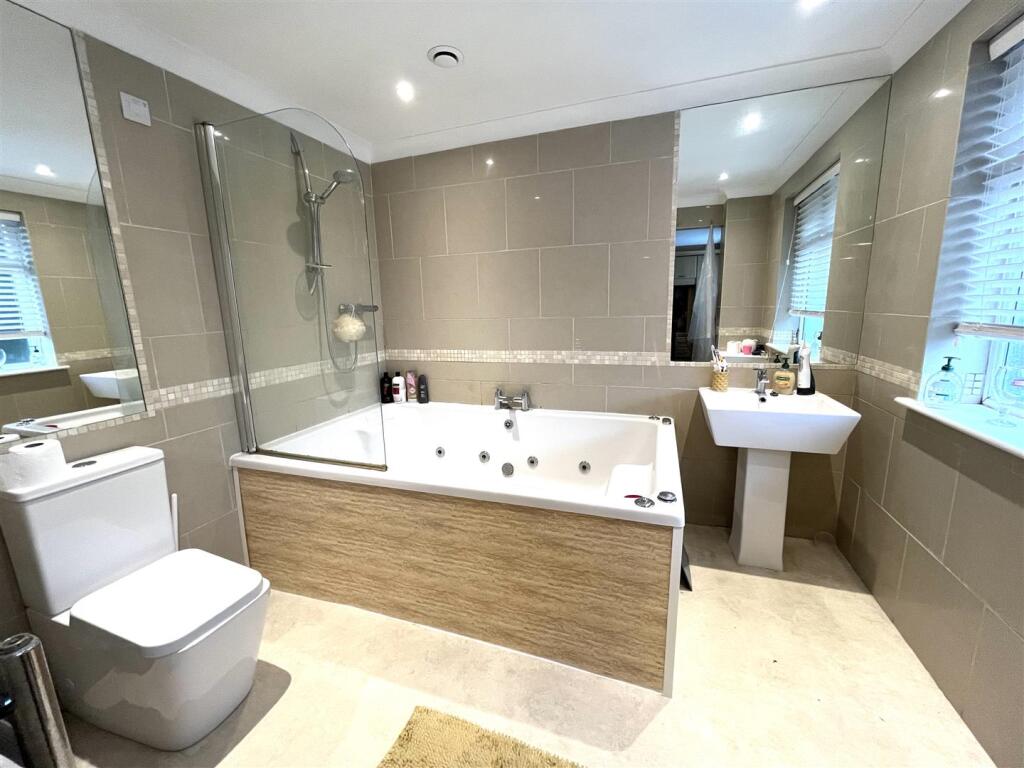 16 watt bath.jpeg