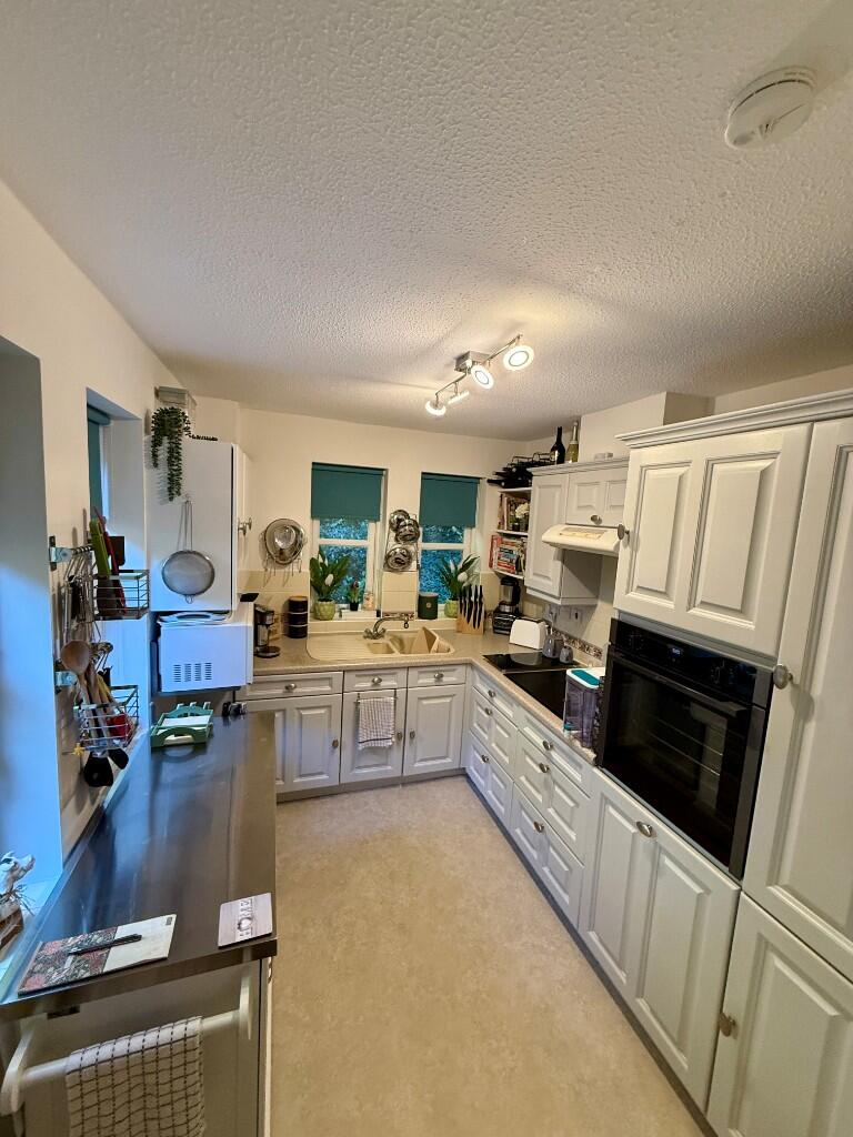 38 Brompton Court