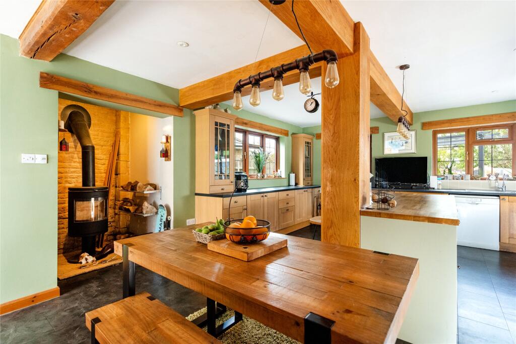 Kitchen/Breakfast