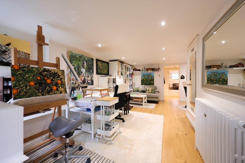 Home Office/Studio/Bedroom 5