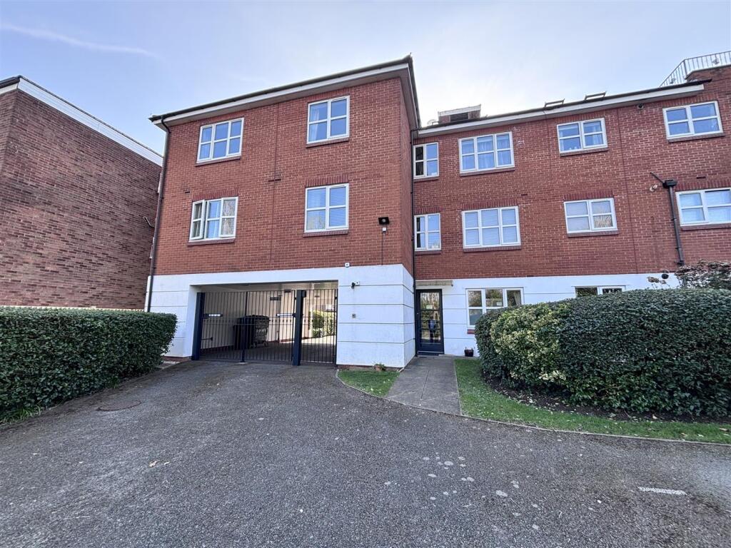 customer_1-branch_3-client_10774-sale_property-IMG