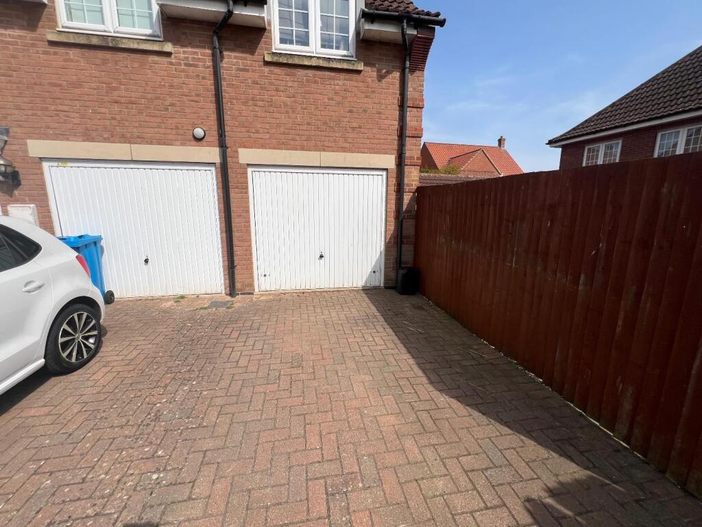 Garage &amp; Parking