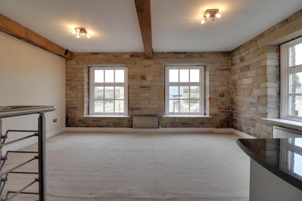 Living area 8