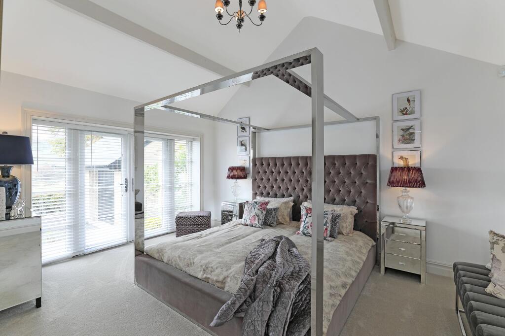 Principal Suite Bedroom