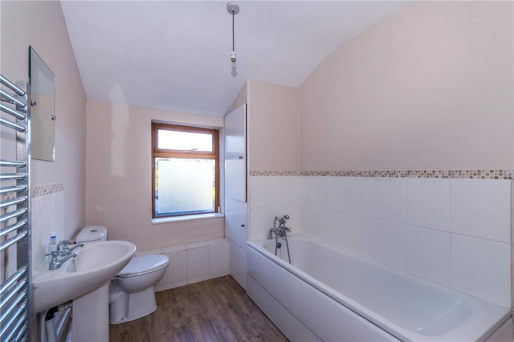 En Suite Bathroom
