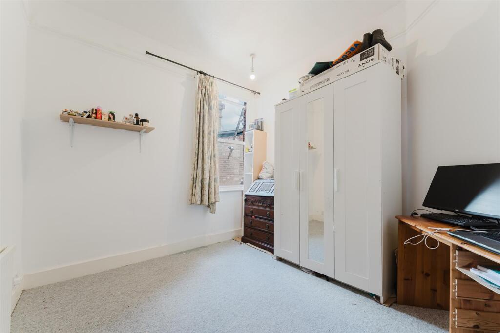 17a Milton Bed 1.jpg