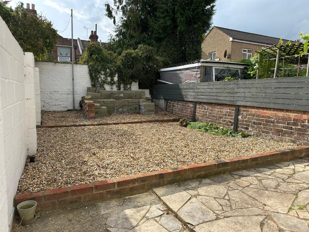 garden 2.jpg