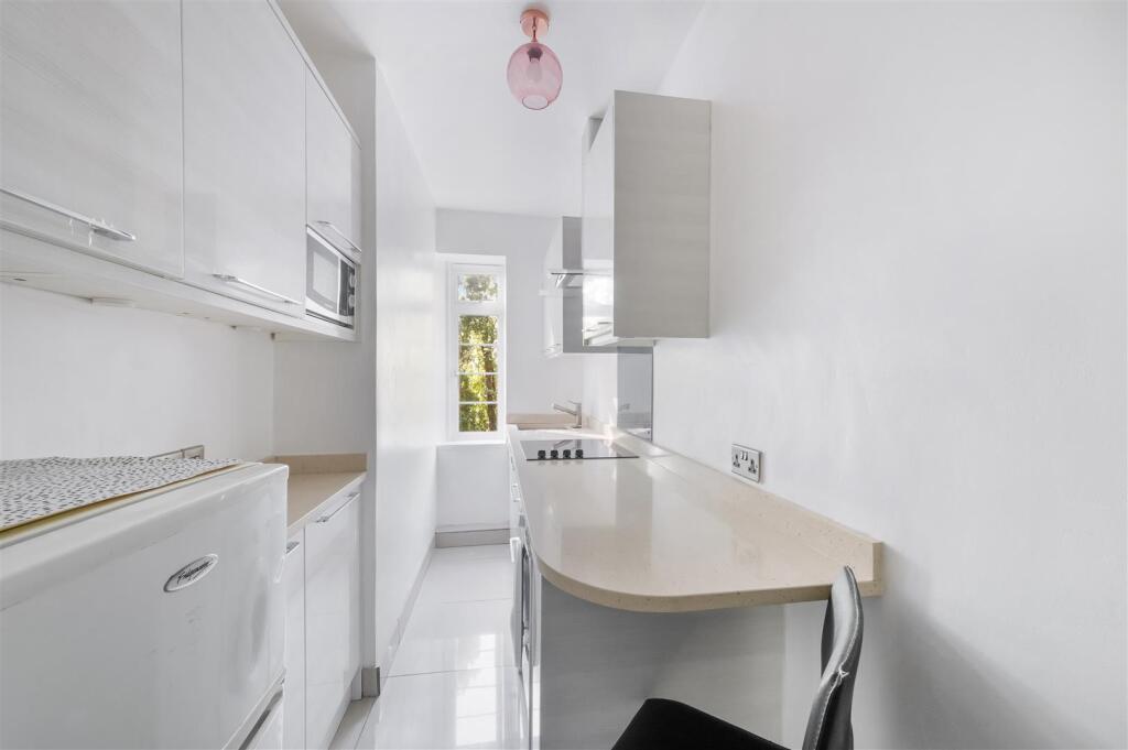 LANGHAM COURT  (2).jpg