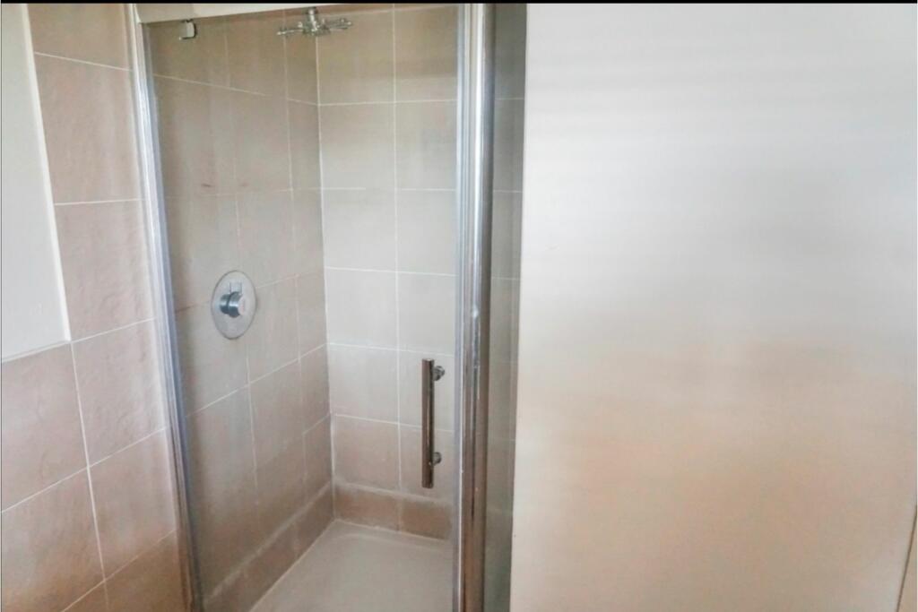 Master En-suite