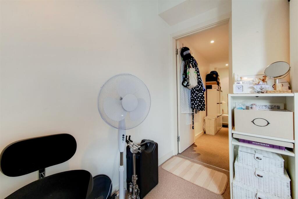 6_Bedroom 2-1.jpg