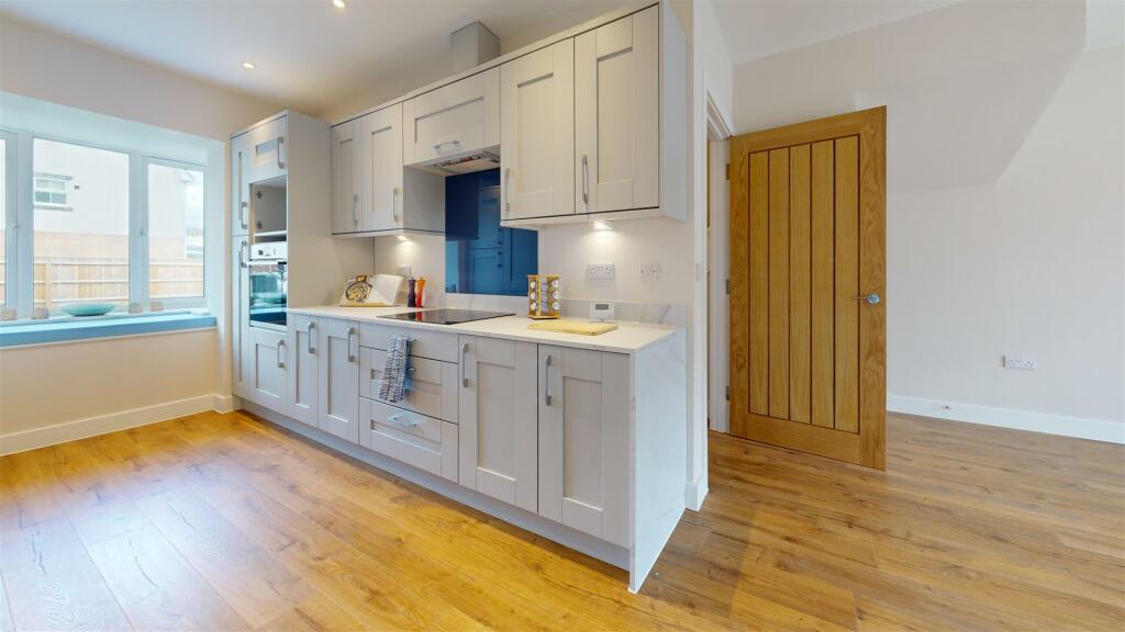 Celandine-Close-Kitchen.jpg