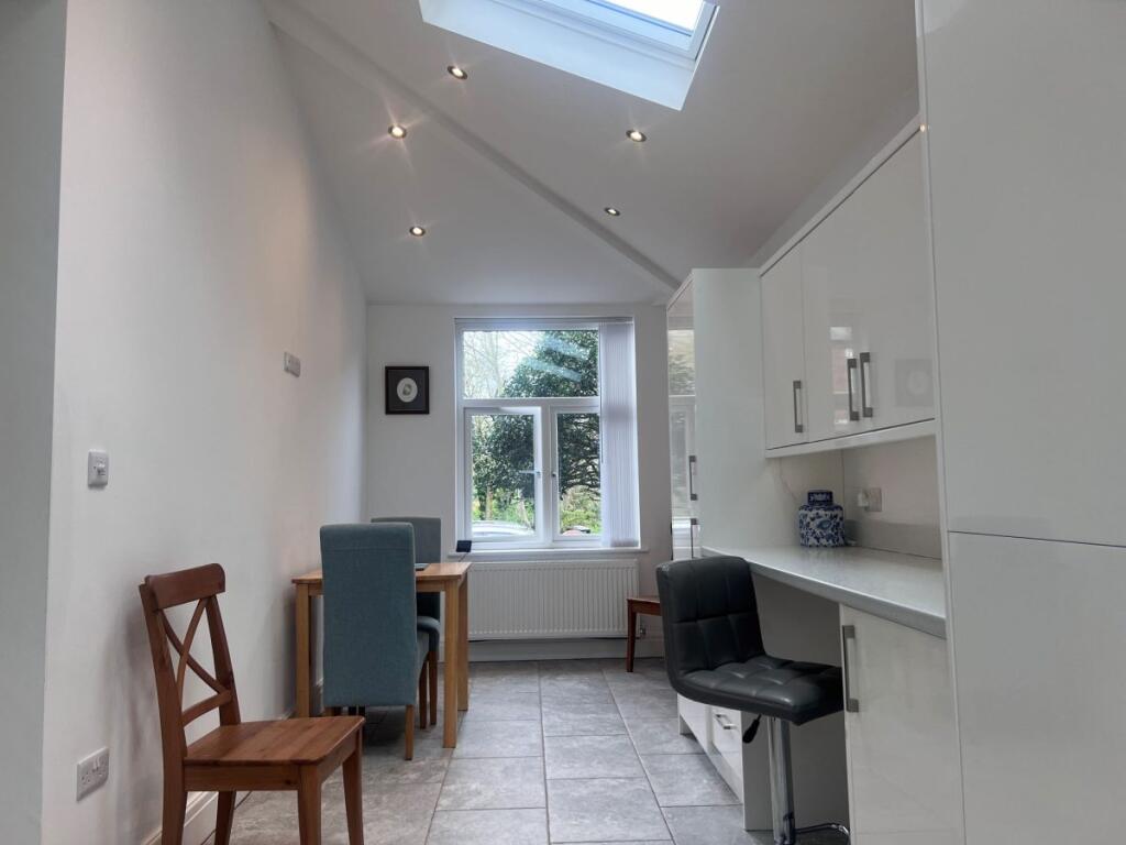 Kitchen Breakfast Area