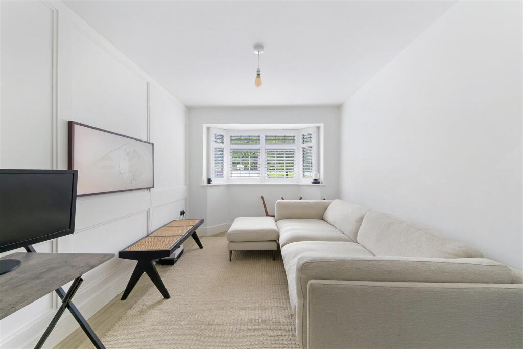 LONG DOWN LANE NORTH (4).jpg