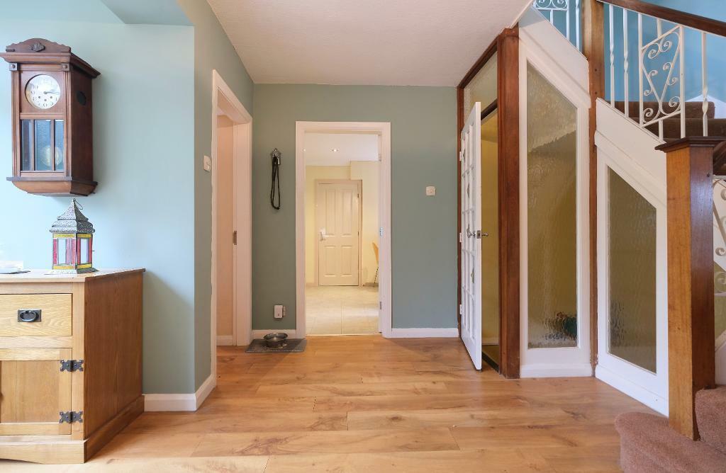 Entrance hall &amp; door to kitchen