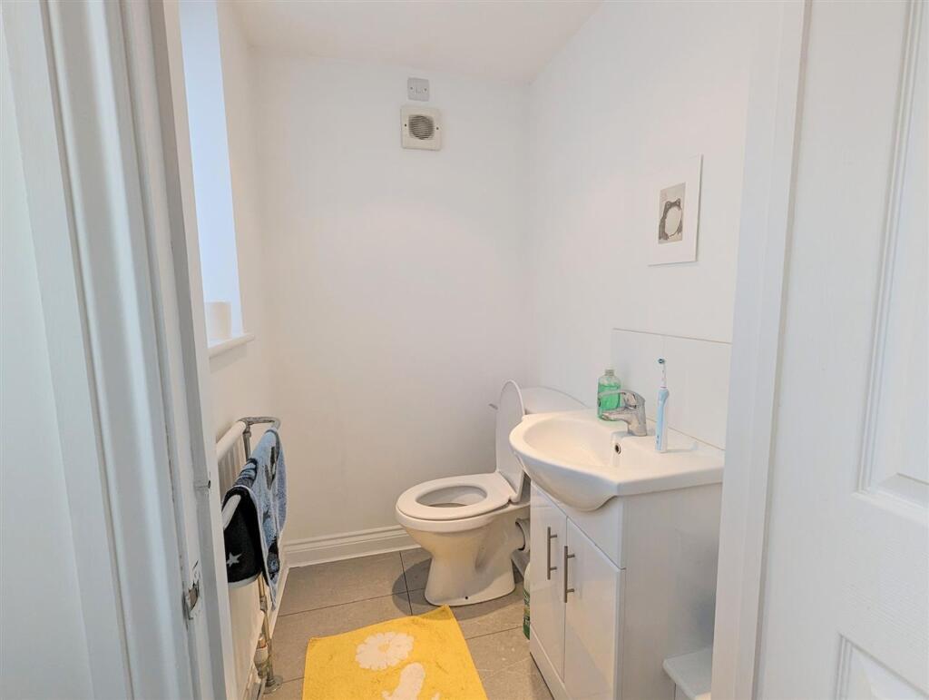 Downstairs Toilet.jpg