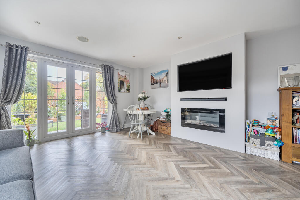 1366051-12-68efb2...