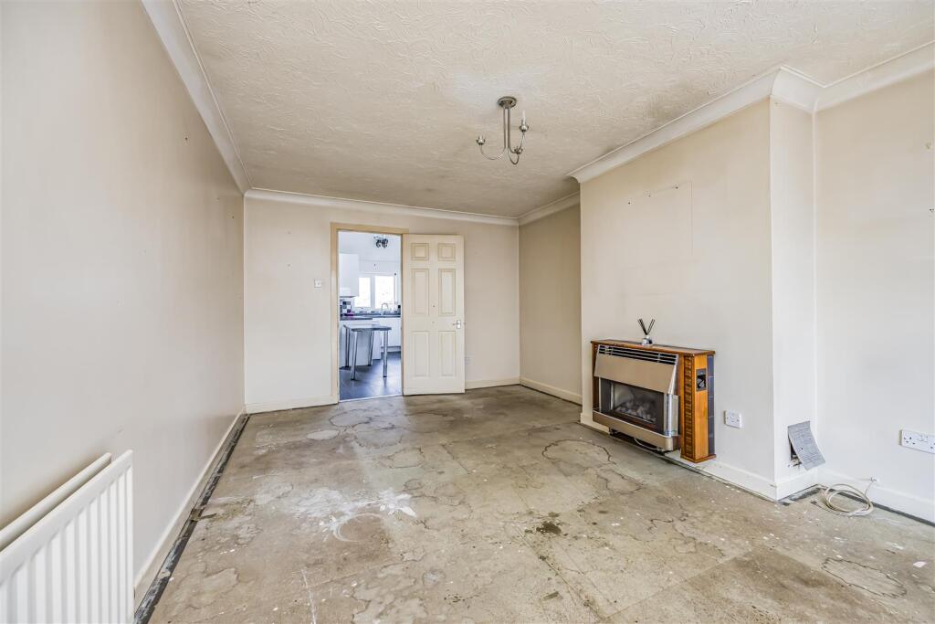 16 Brecon Close, New Milton-PorticoMarketing-O'Har