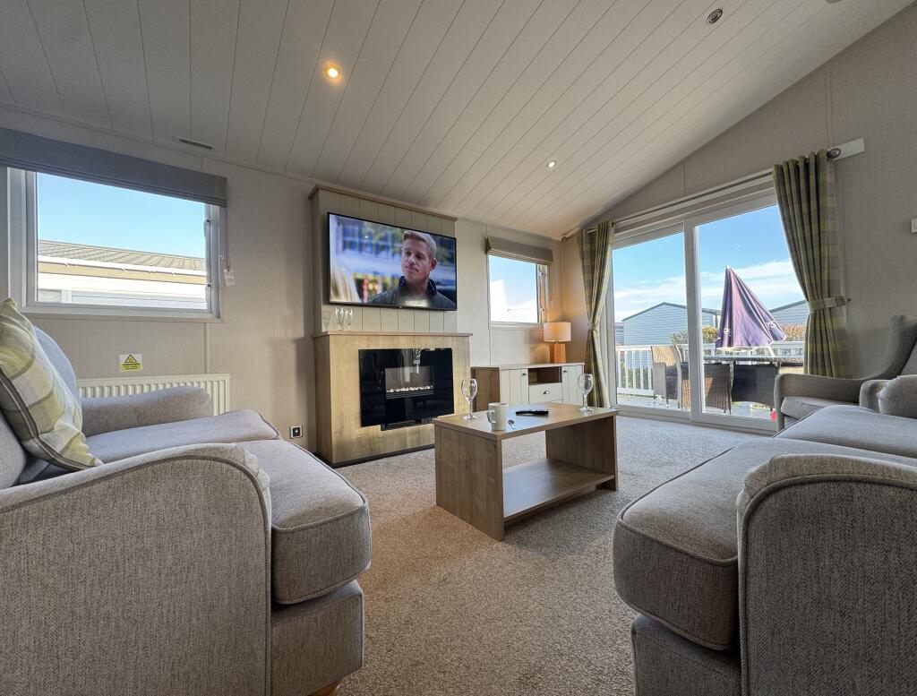 Two Bed Willerby Everleigh Lodge 2018, Pevensey Bay Holiday Park, Pevensey Bay, Eastbourne, East Sussex, BN24 6DH