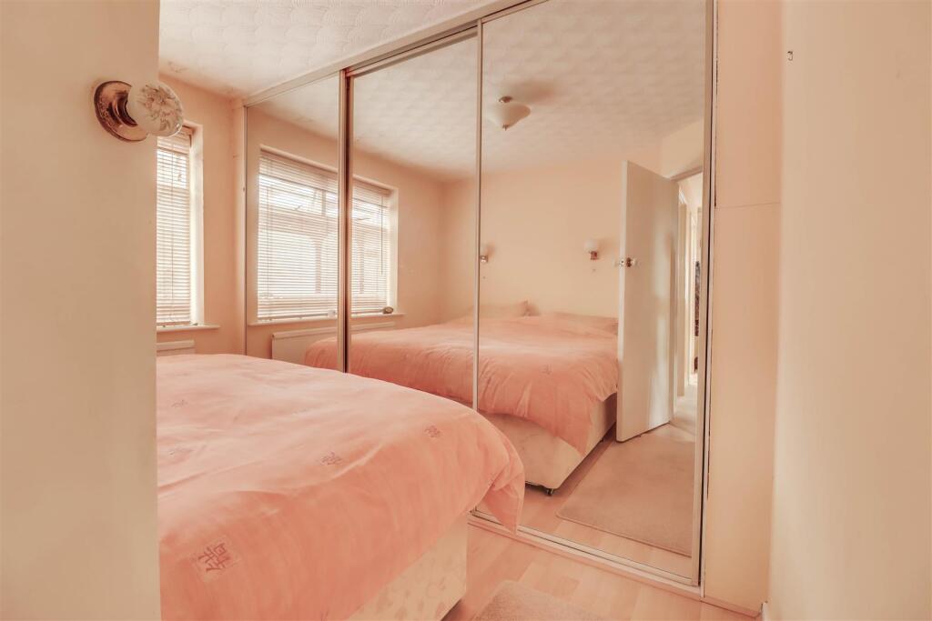 38 LABURNUM AVENUE-6.jpg