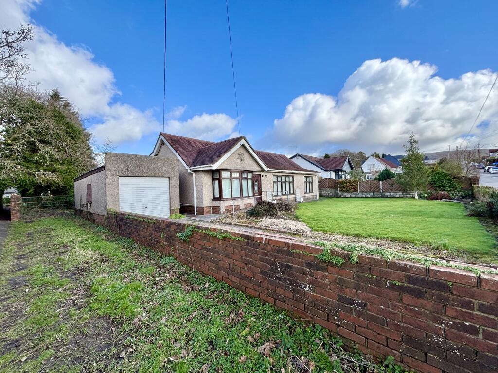 Driveway and detached garage 