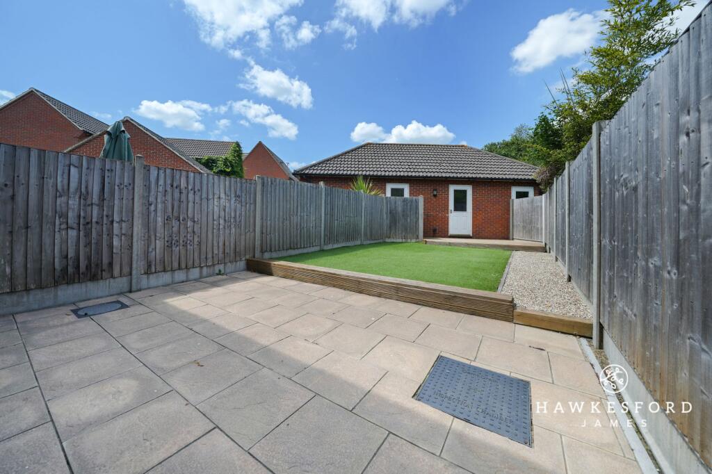 Premier Way, Sittingbourne - Garden