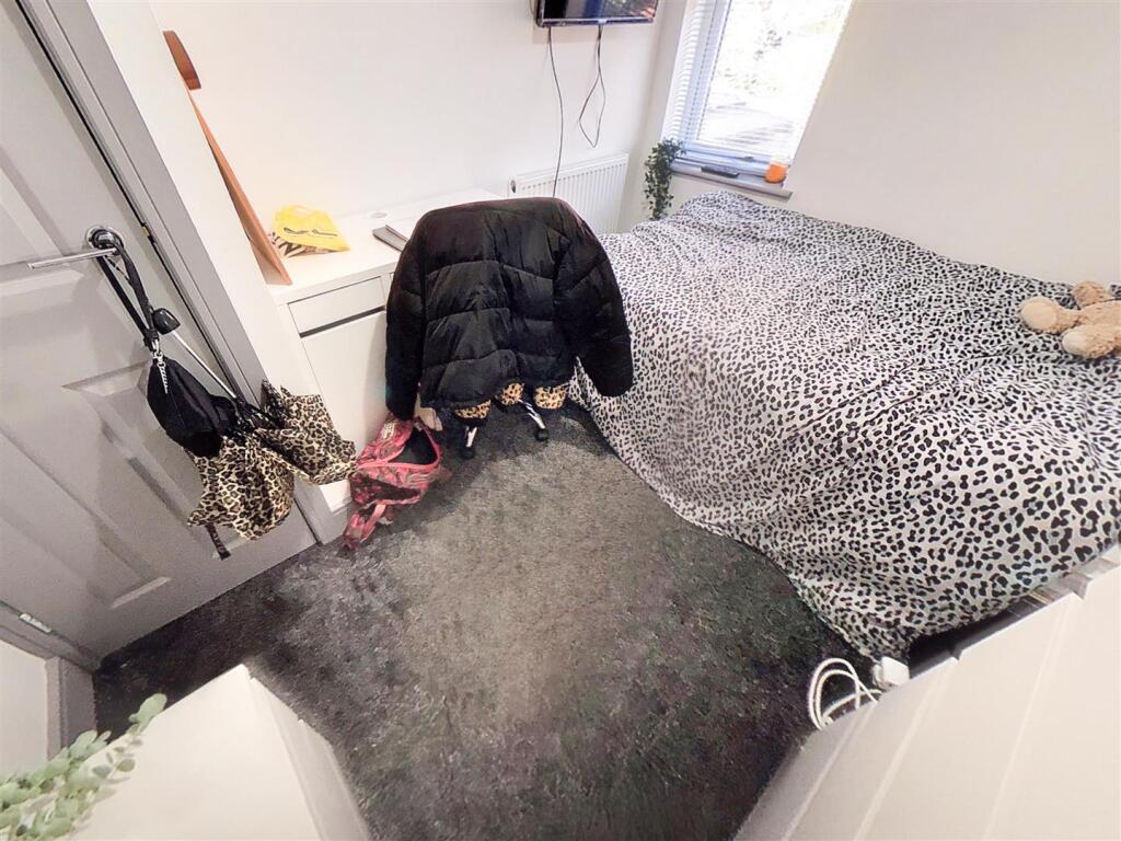 Screenshot 2024-10-0