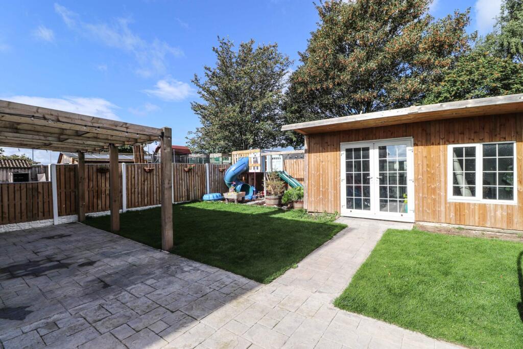 Garden &amp; Summer House