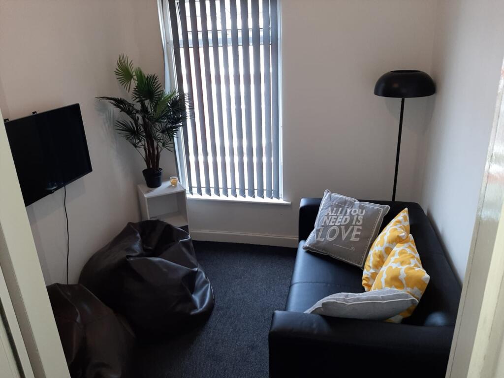 WhatsApp Image 2025-09-18 at 14.34.52_4312c5df