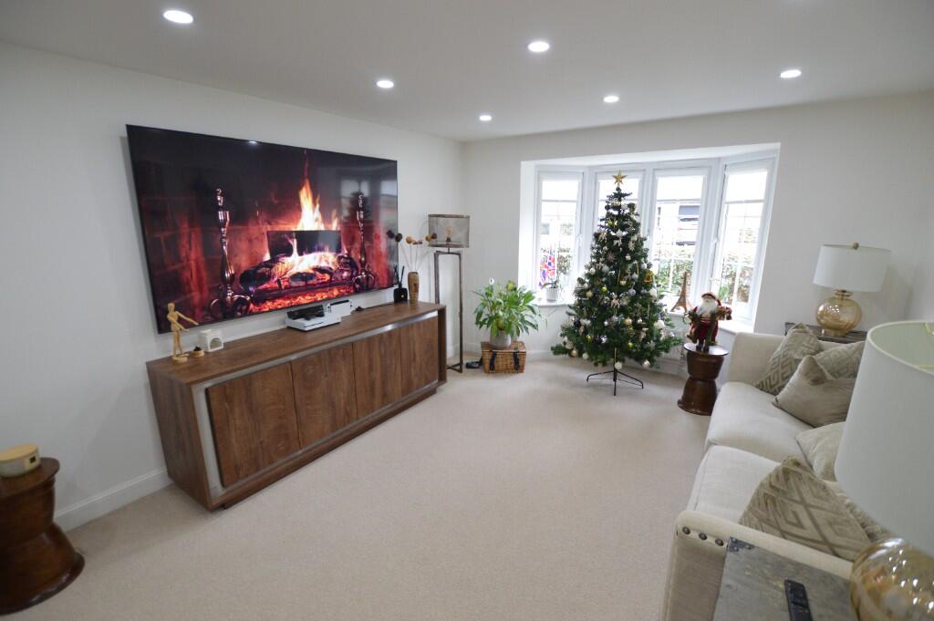 Bay Fronted Lounge