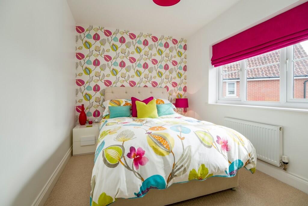 1440px-4 Shrubber...